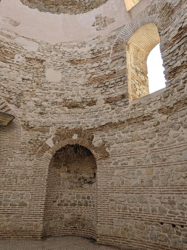 brick and stone patterns in the wall