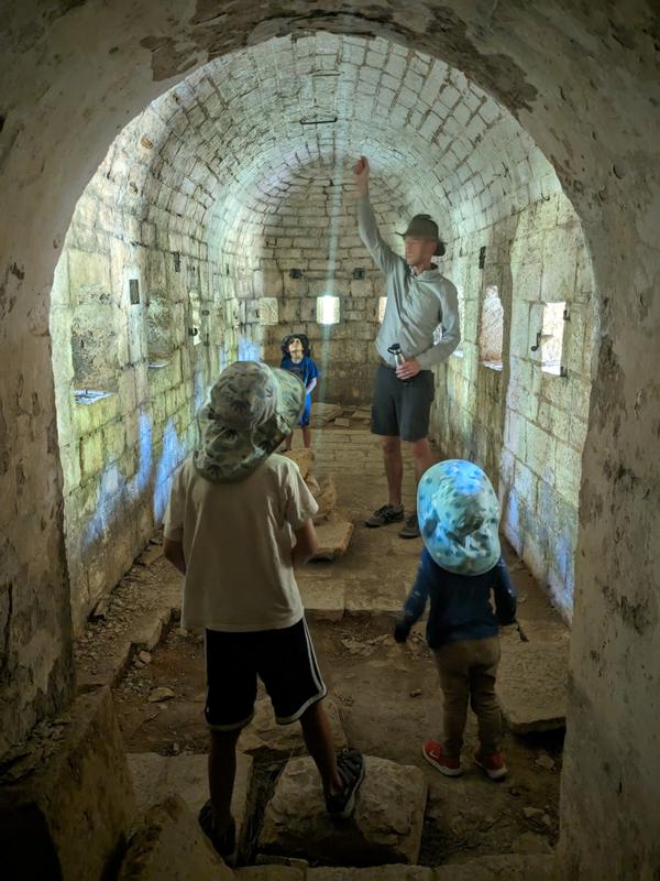 The staff is 2 kadan high . . .