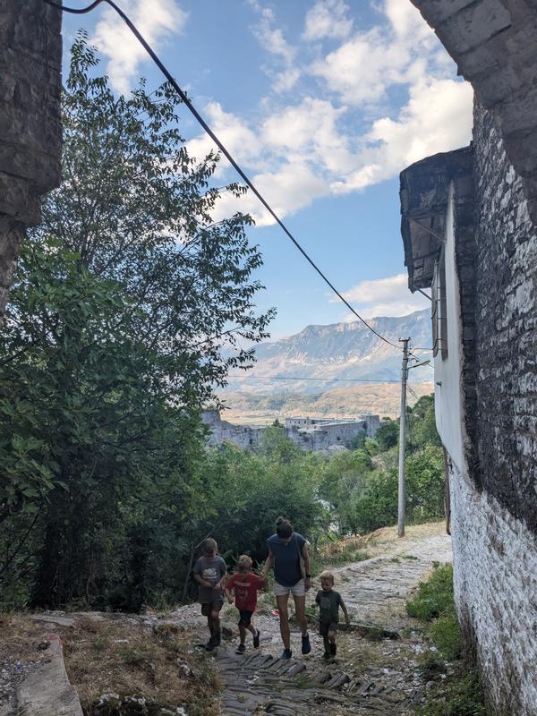 Mom and kids hiking up to the aqueduct