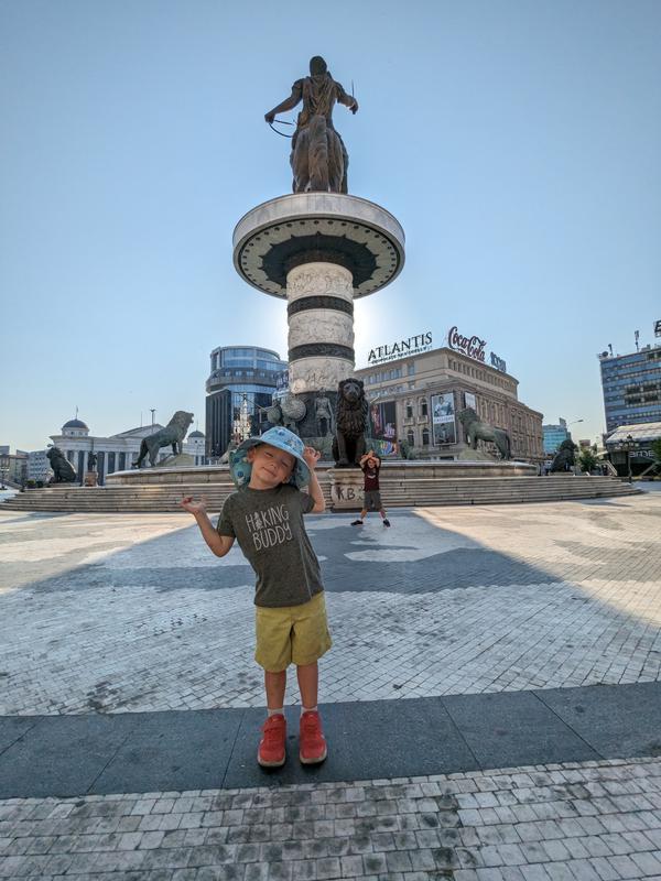 Kids in front of Alexander the Great (New)