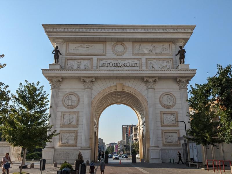 Arc du Macedonia?