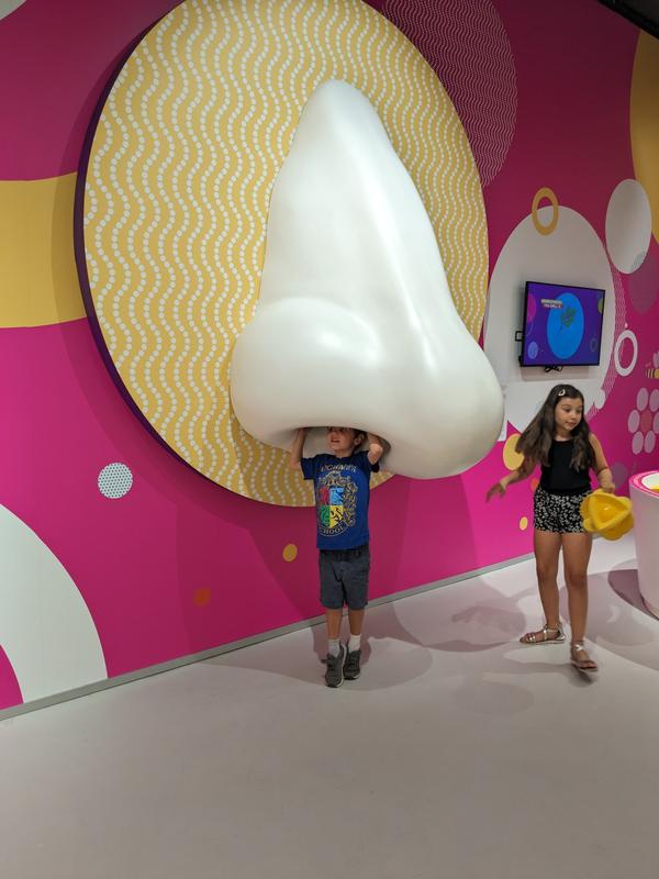 Children's museum with mom