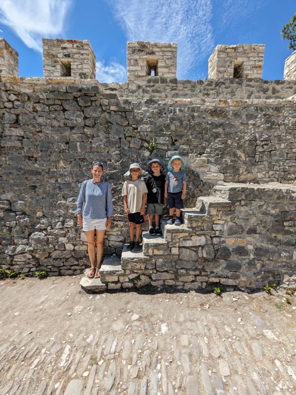 Humpty dumpty stood on a wall...