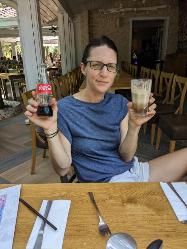 Sara was expecting an "iced latte"